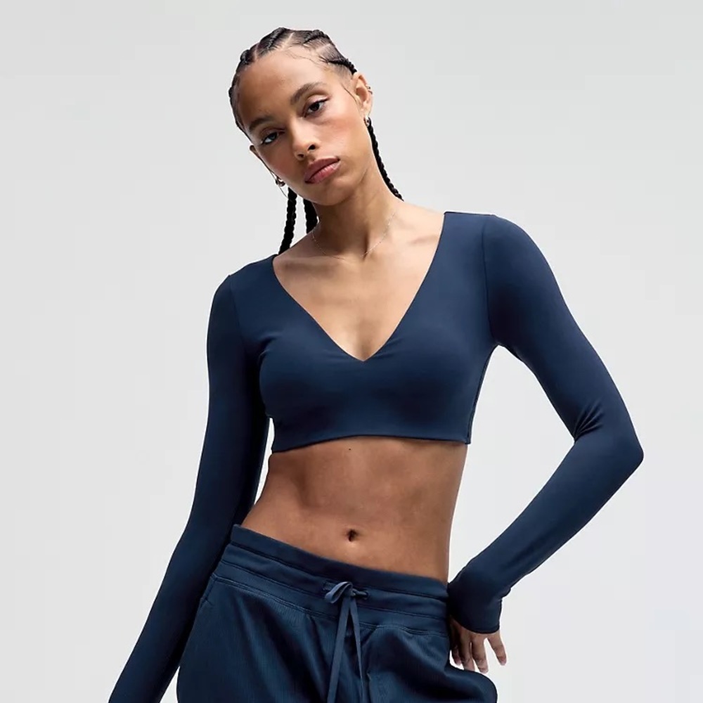 Lululemon Everlux V-Neck Long-Sleeve Bra Top
Light Support, A/B Cup XXS